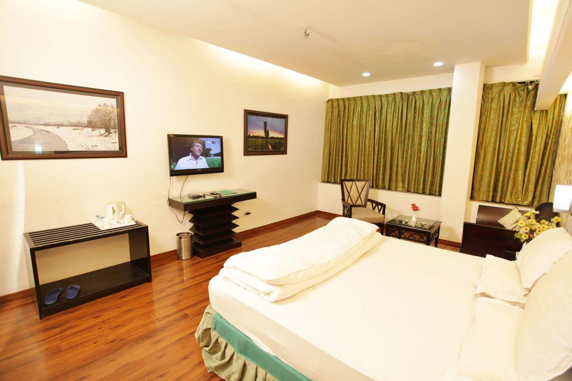 Grand Mumtaz Towers Hotel 3*