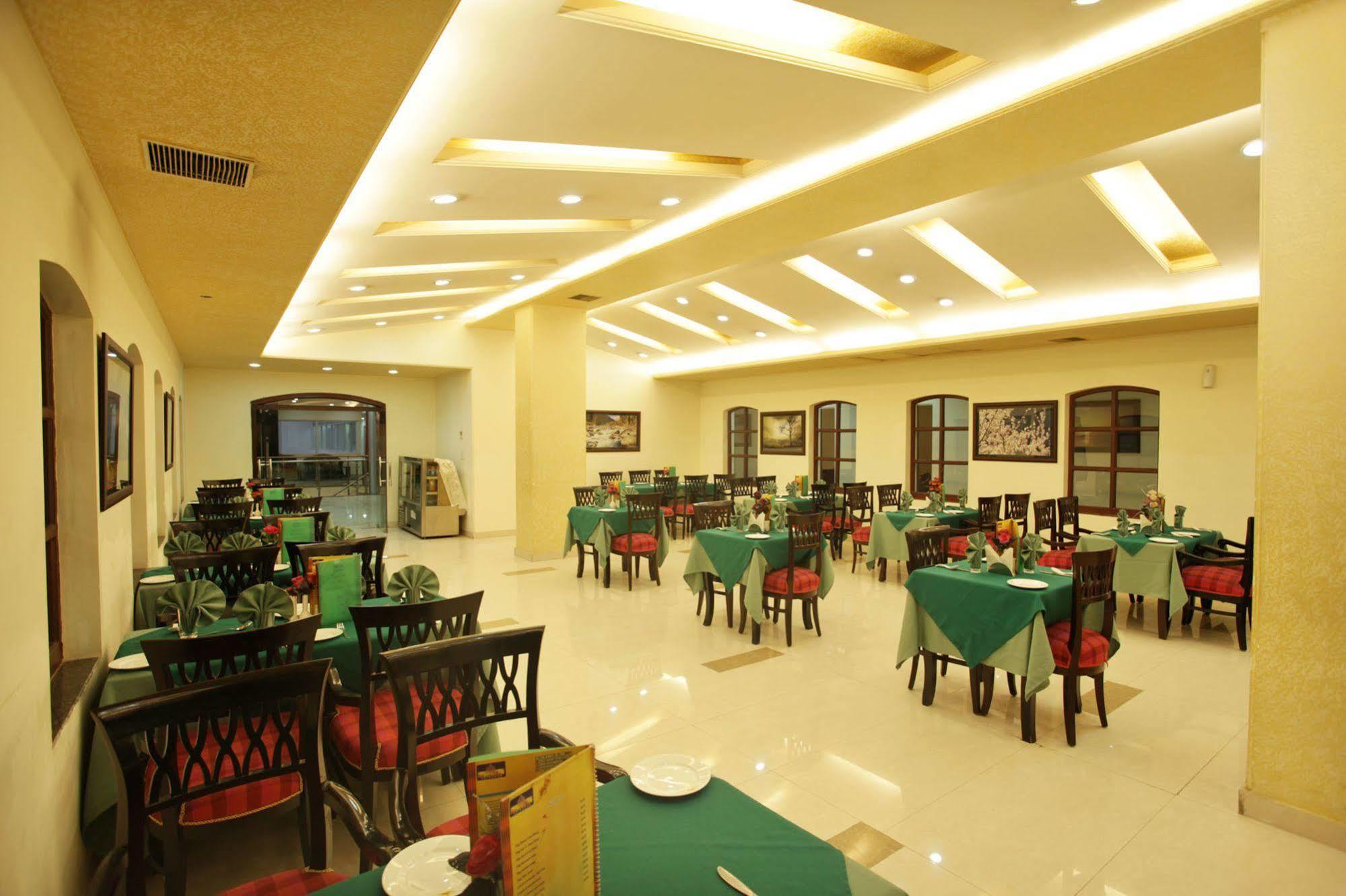 Grand Mumtaz Towers Srinagar (Jammu and Kashmir)