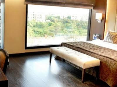 Grand Mumtaz Towers Srinagar (Jammu and Kashmir)