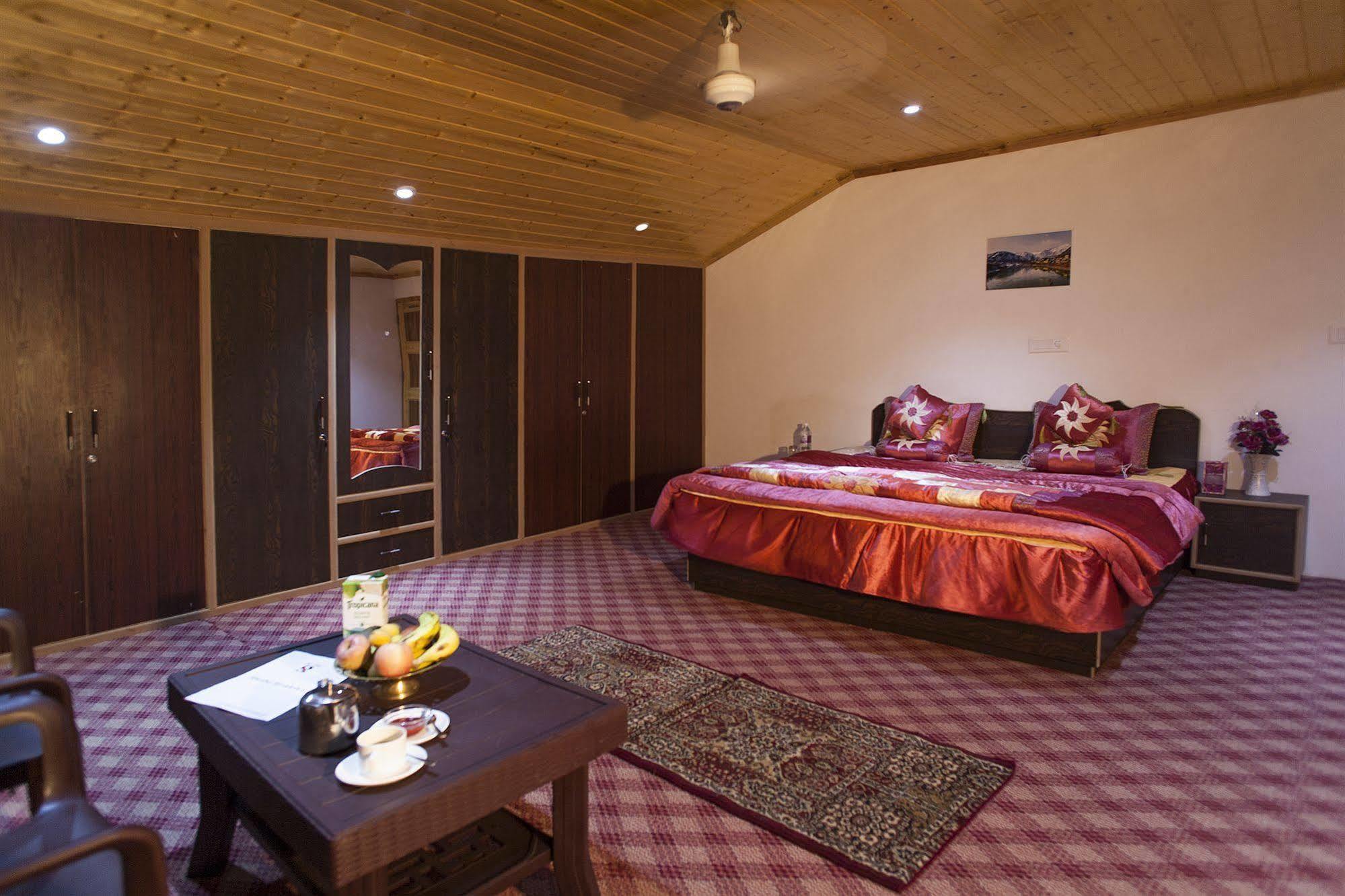 Sheesha Residency 3*