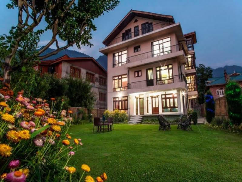Sheesha Residency Hotel Srinagar (Jammu and Kashmir)