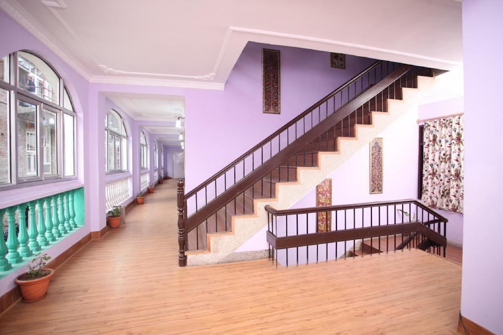 Ibni Kabeer Hotel Srinagar (Jammu and Kashmir)