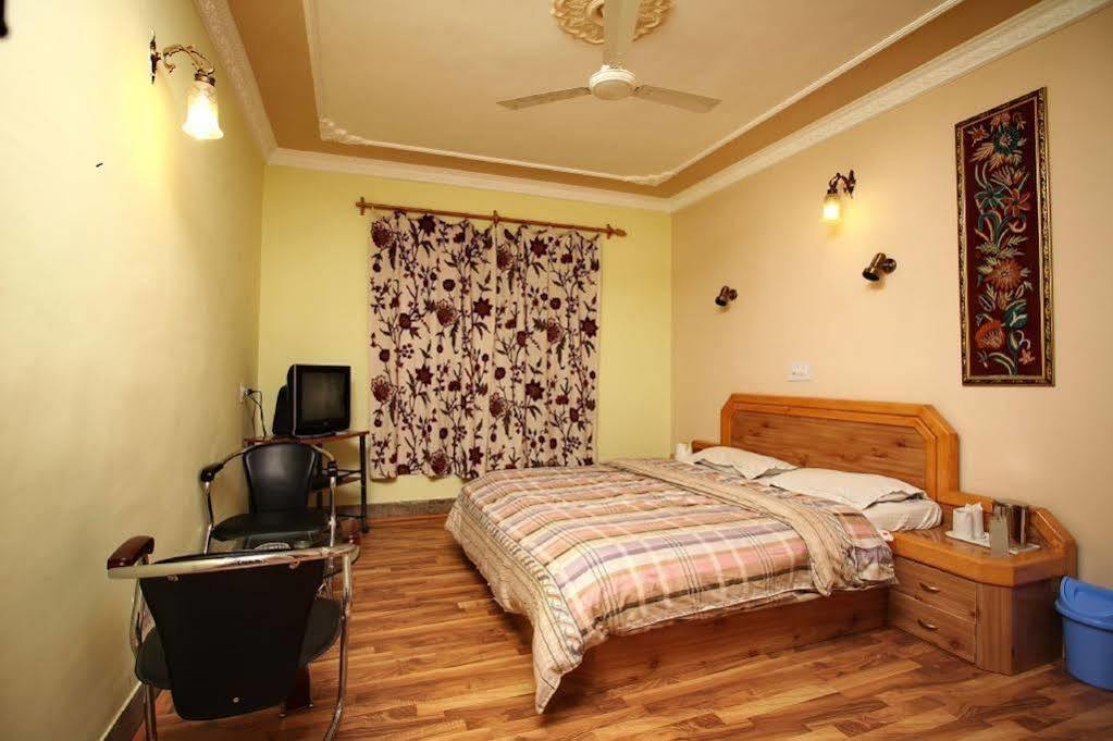 Ibni Kabeer Hotel