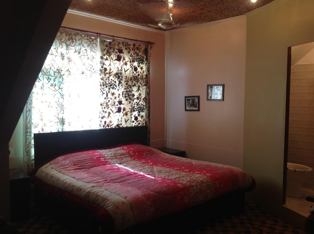 Hotel Dal View Srinagar (Jammu and Kashmir)