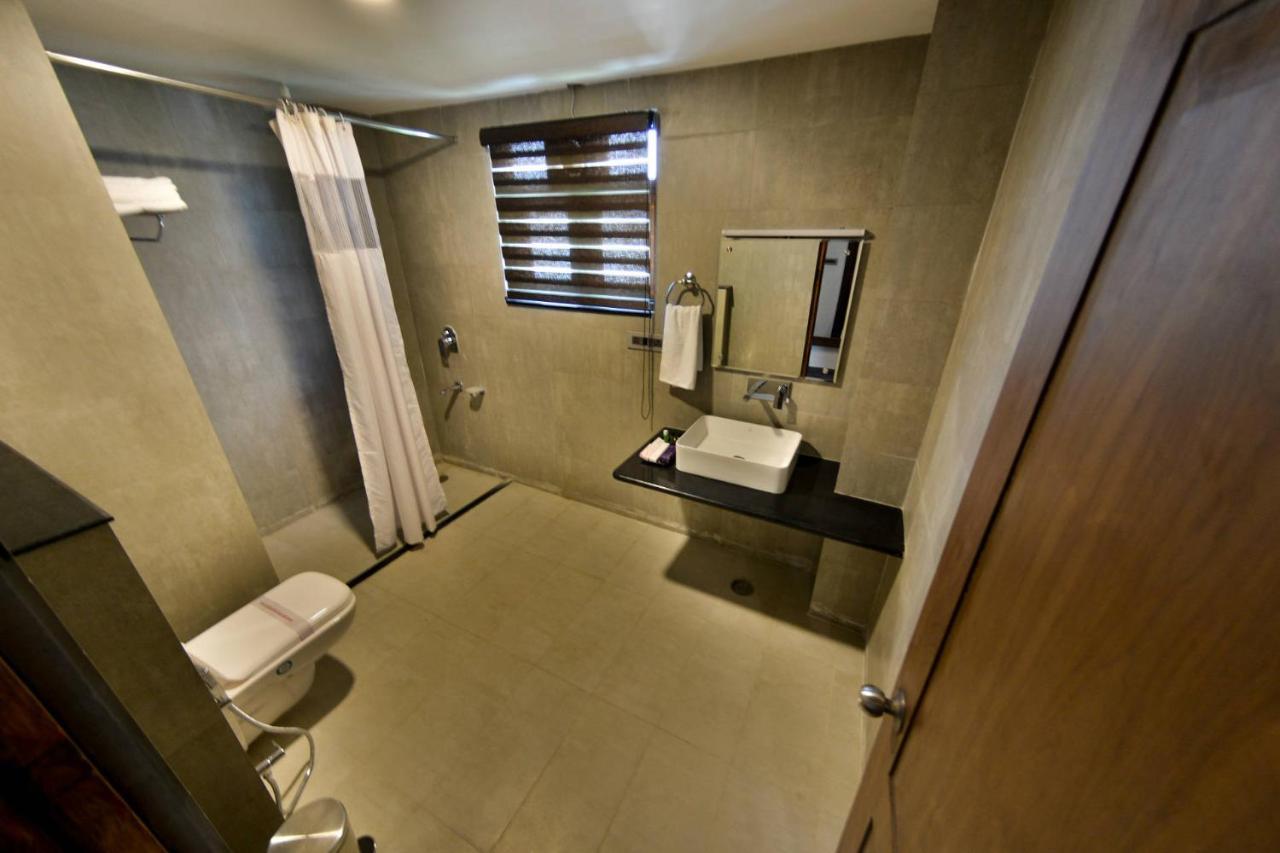 The Victory Hotel Srinagar (Jammu and Kashmir)