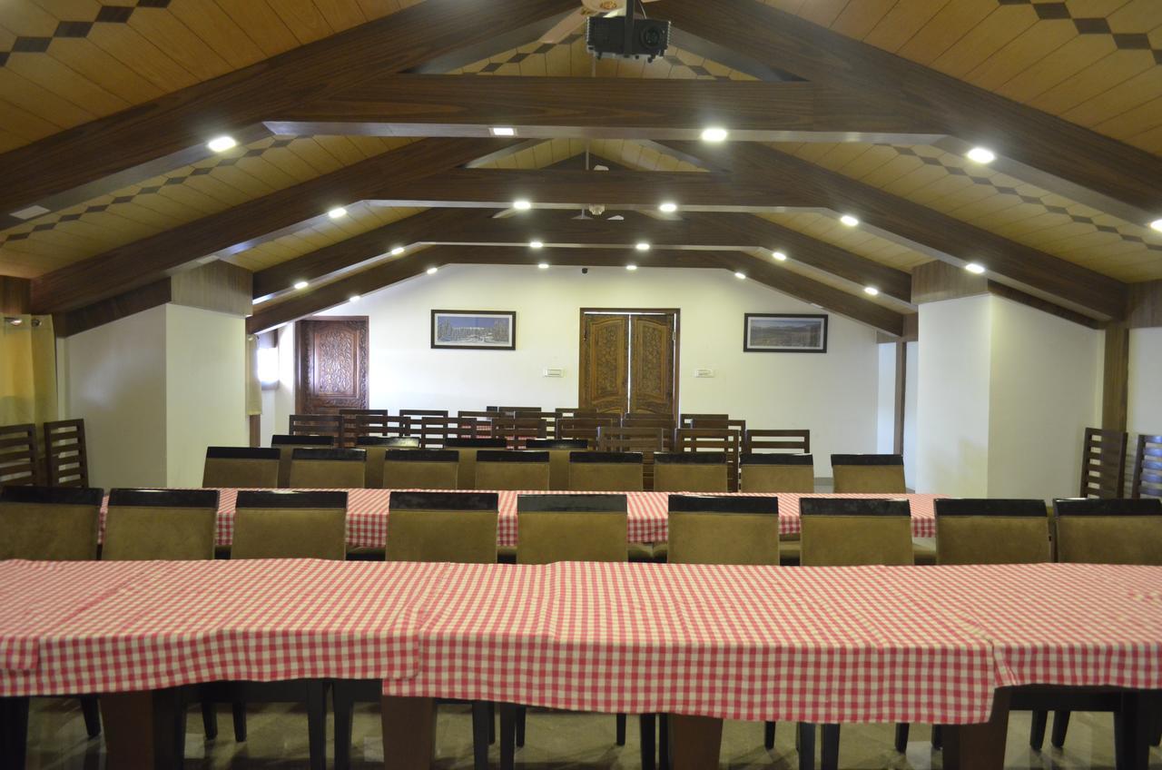 The Valley View Kashmir Hotel