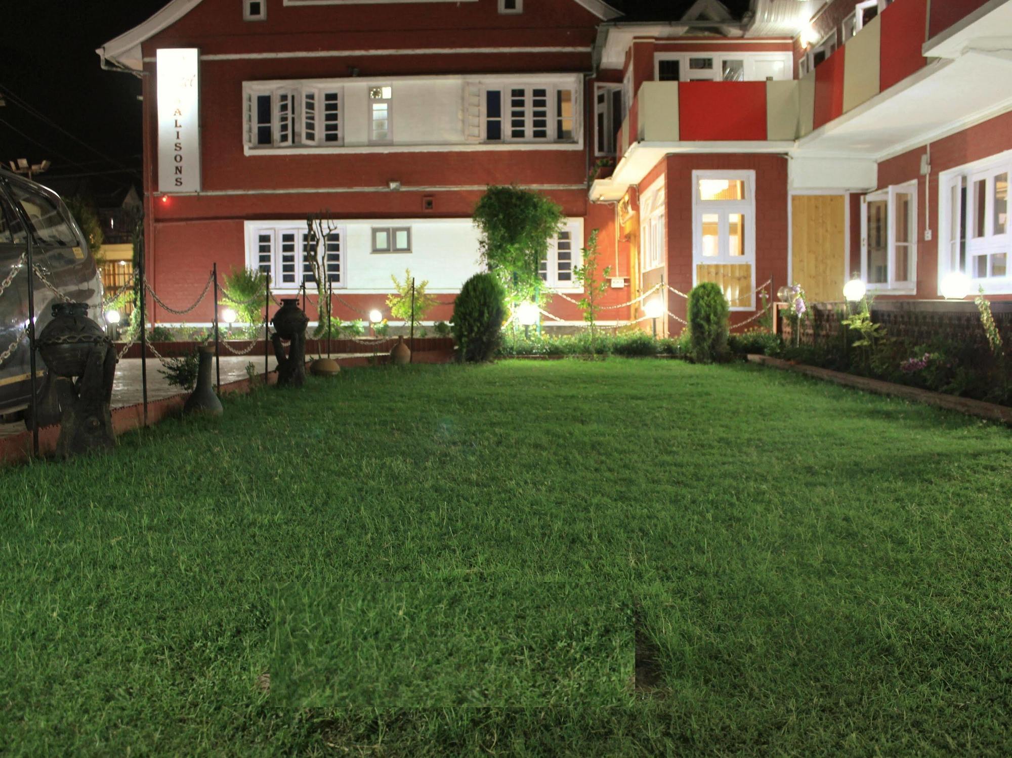Hotel Walisons 3*