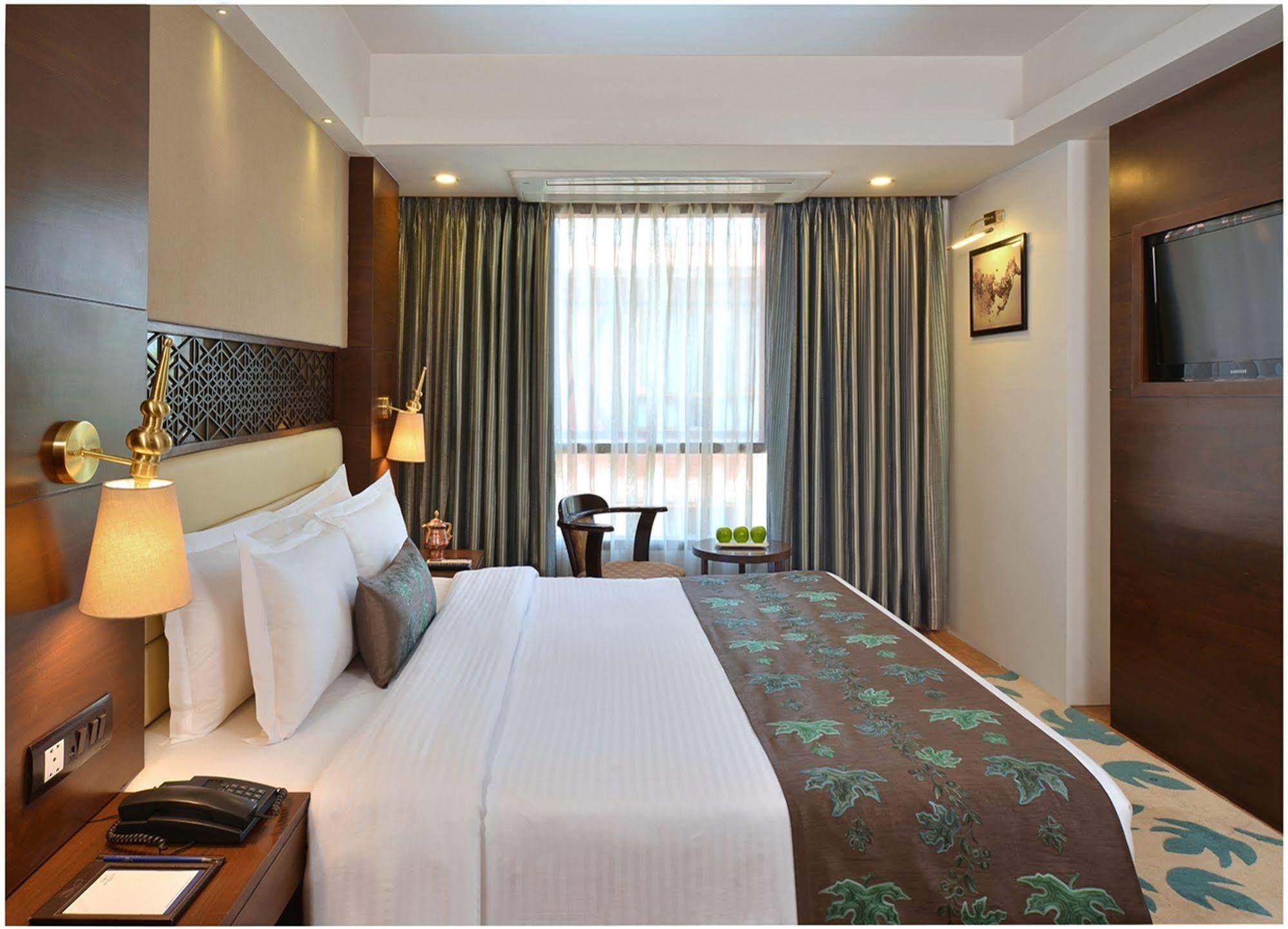 Golden Tulip Hotel