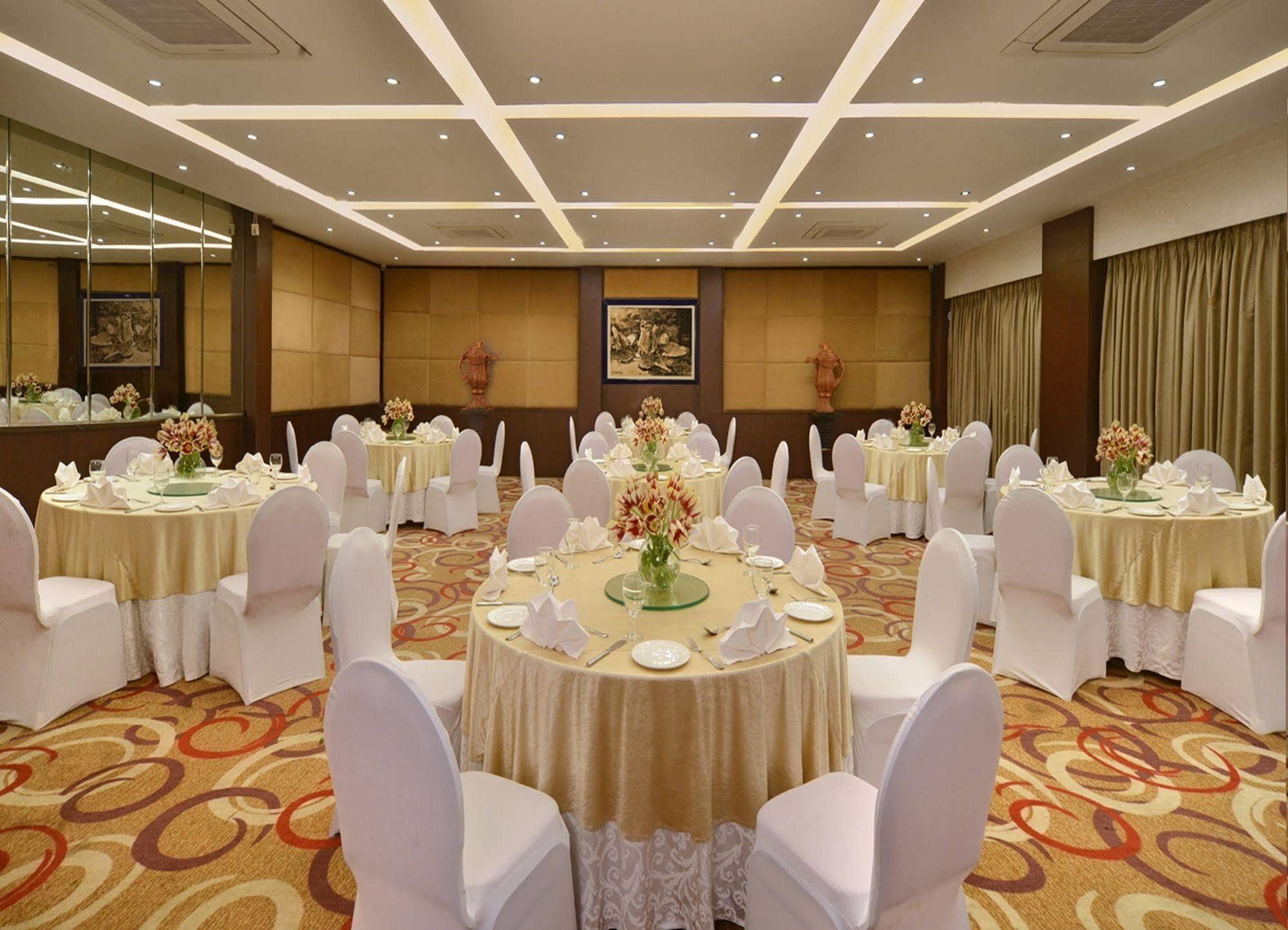 Hotel Golden Tulip 4*