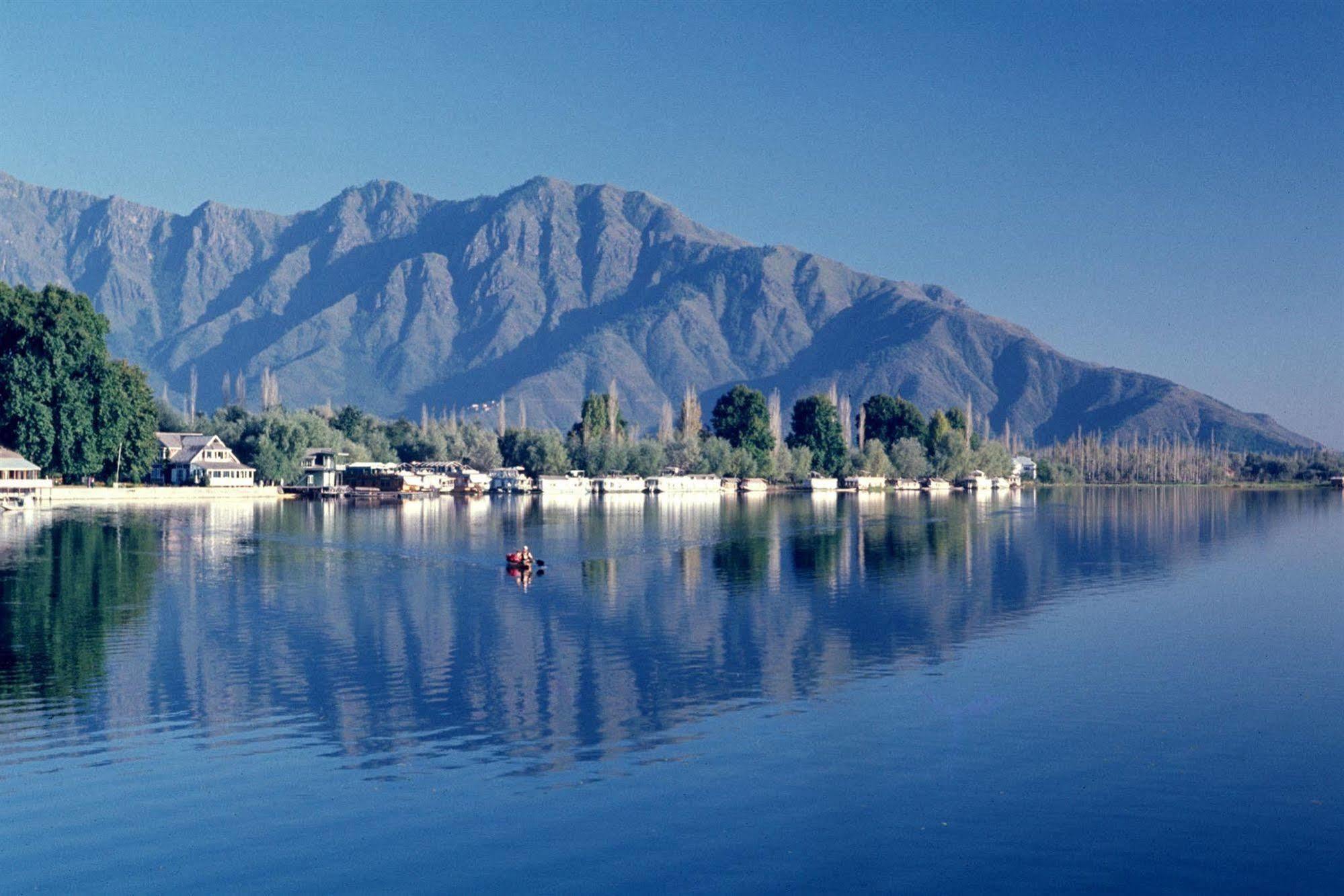 Hotel Privilege Houseboats 3*