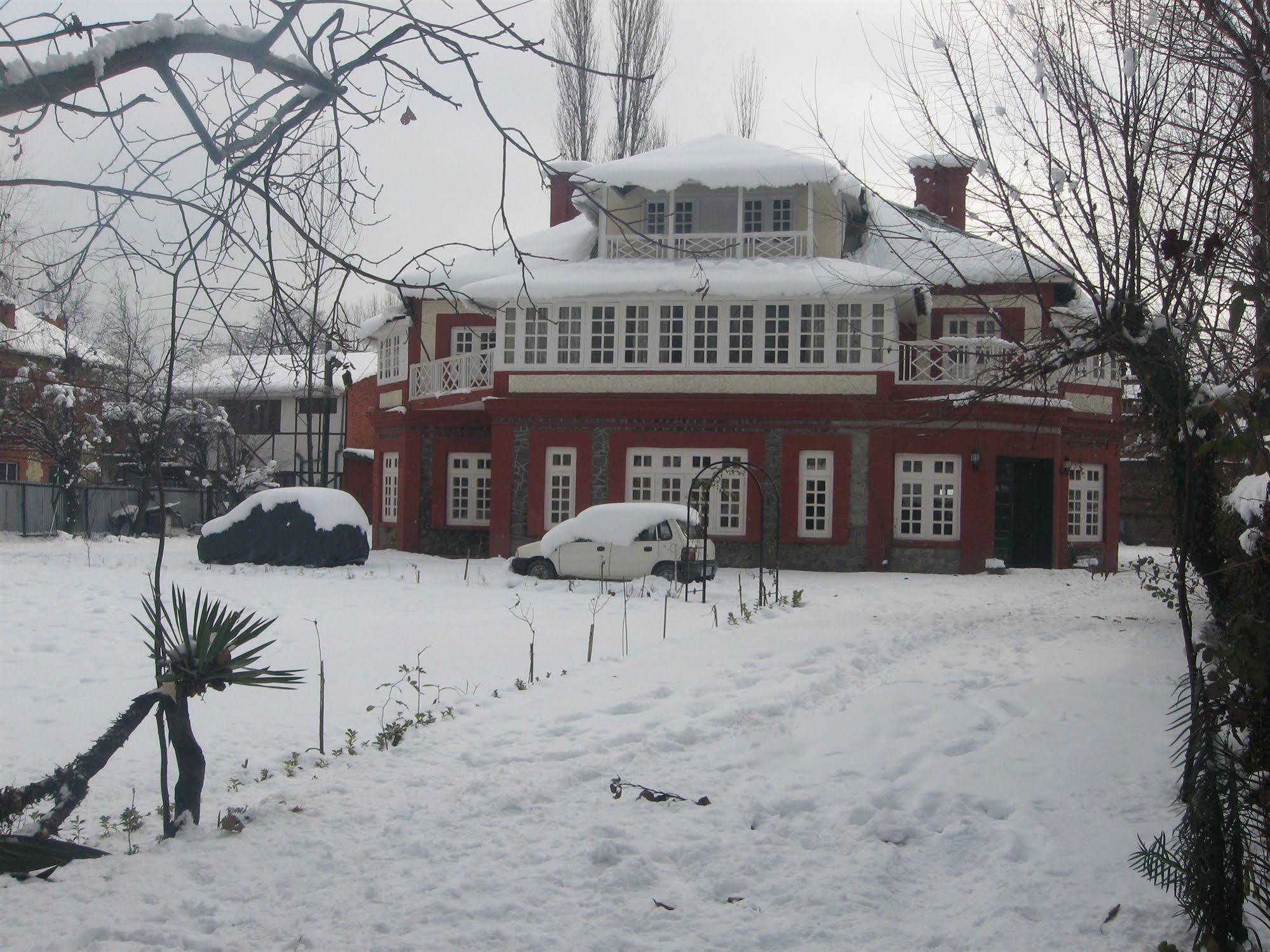 Colonel's Kashmir Bed & Breakfast Srinagar (Jammu and Kashmir)