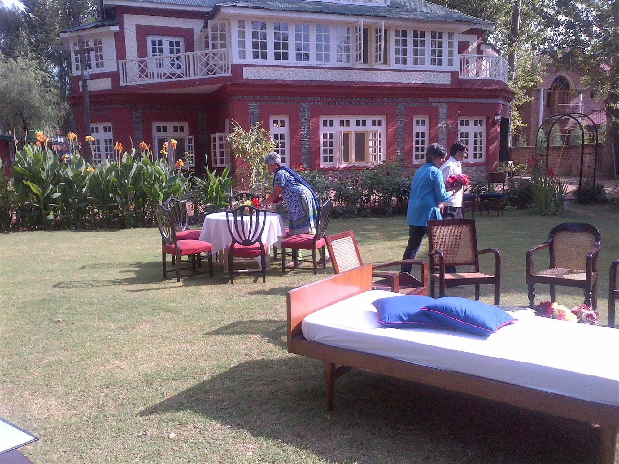 Colonel's Kashmir Bed & Breakfast