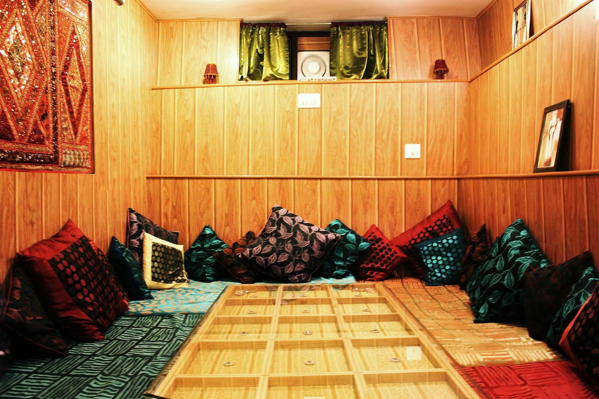 Walisons Hotel