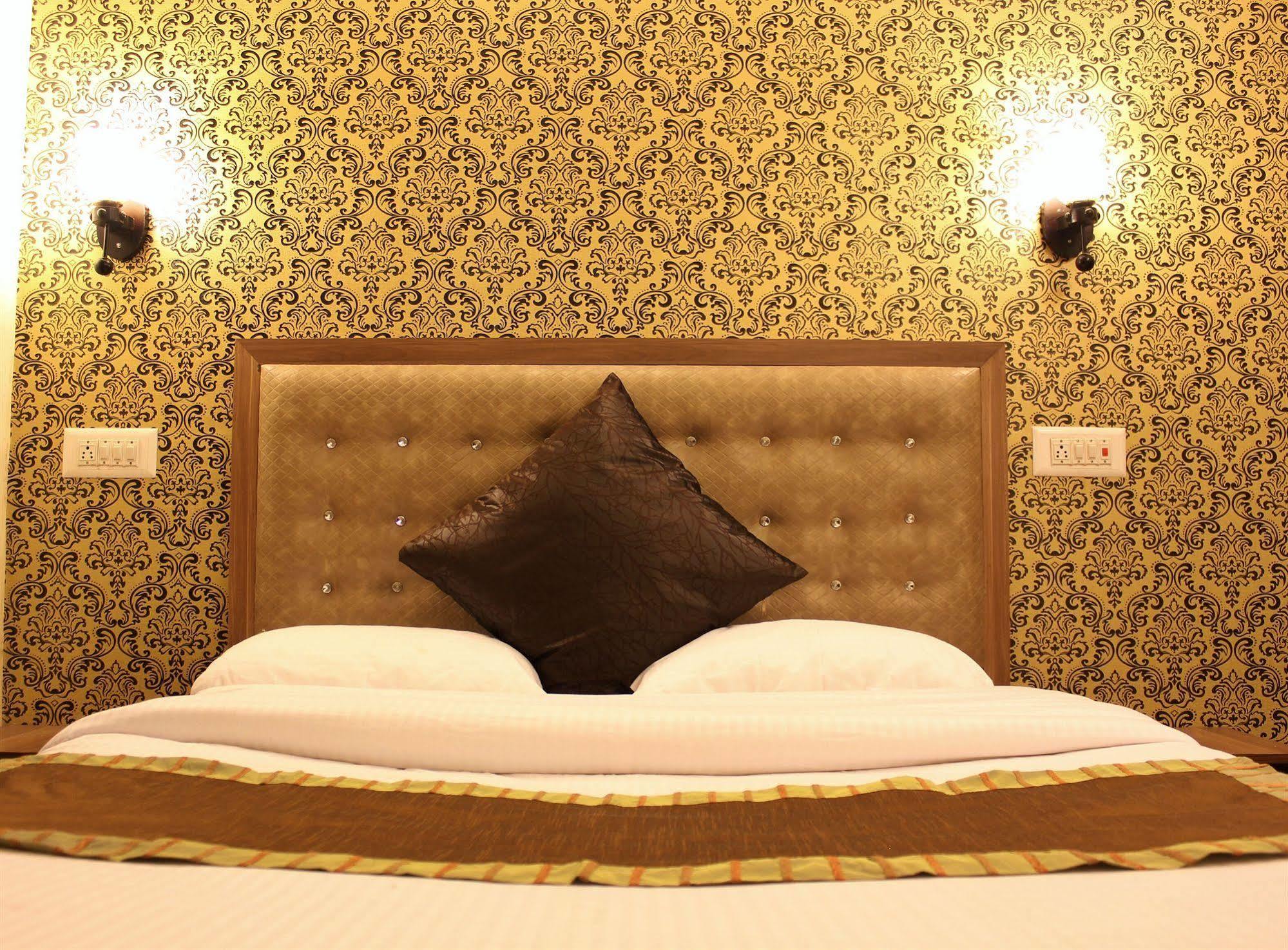Walisons Hotel