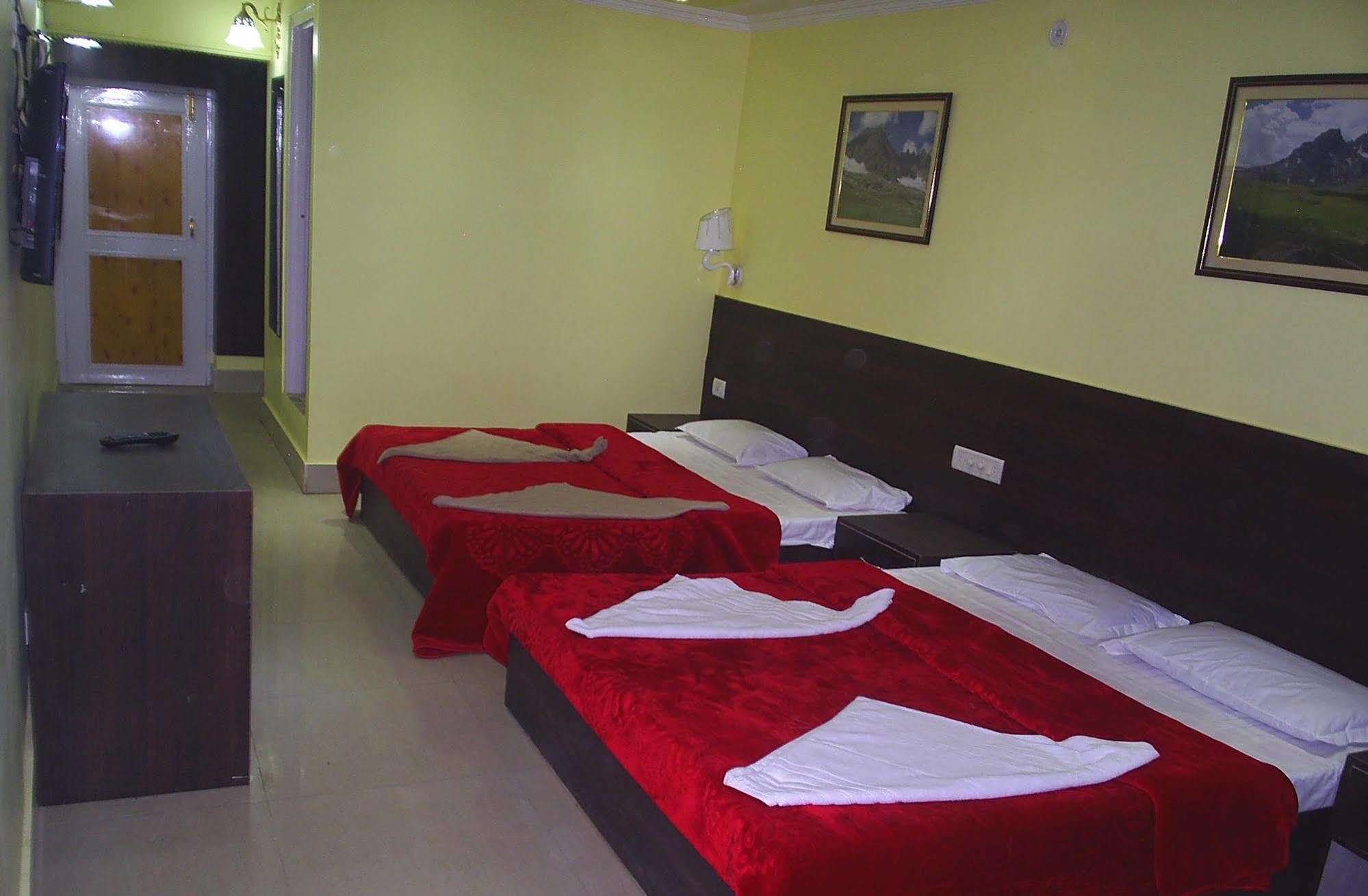 Oyo 4529 Star Of Kashmir 3* Srinagar (Jammu and Kashmir)