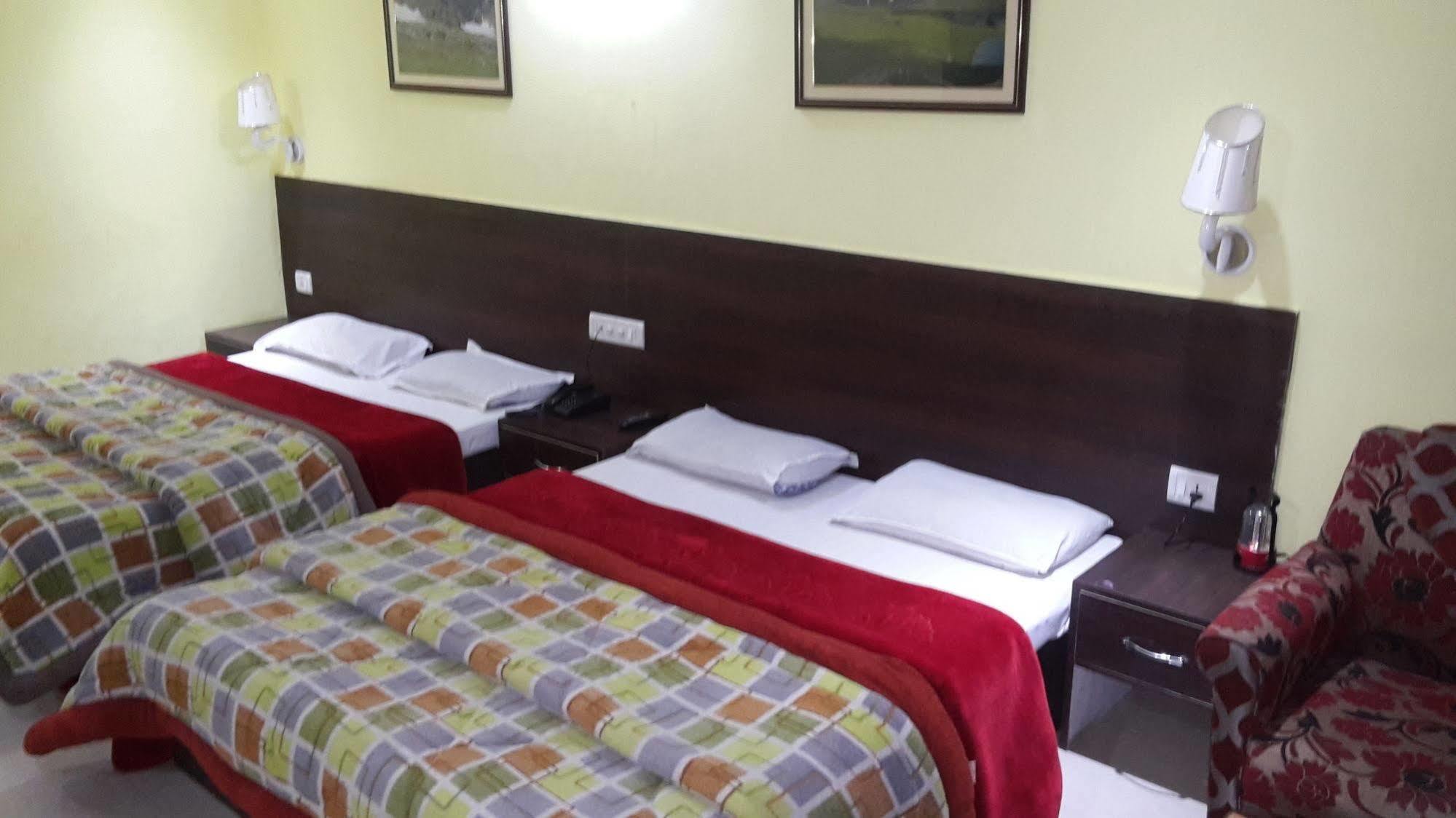 Oyo 4529 Star Of Kashmir 3* Srinagar (Jammu and Kashmir)