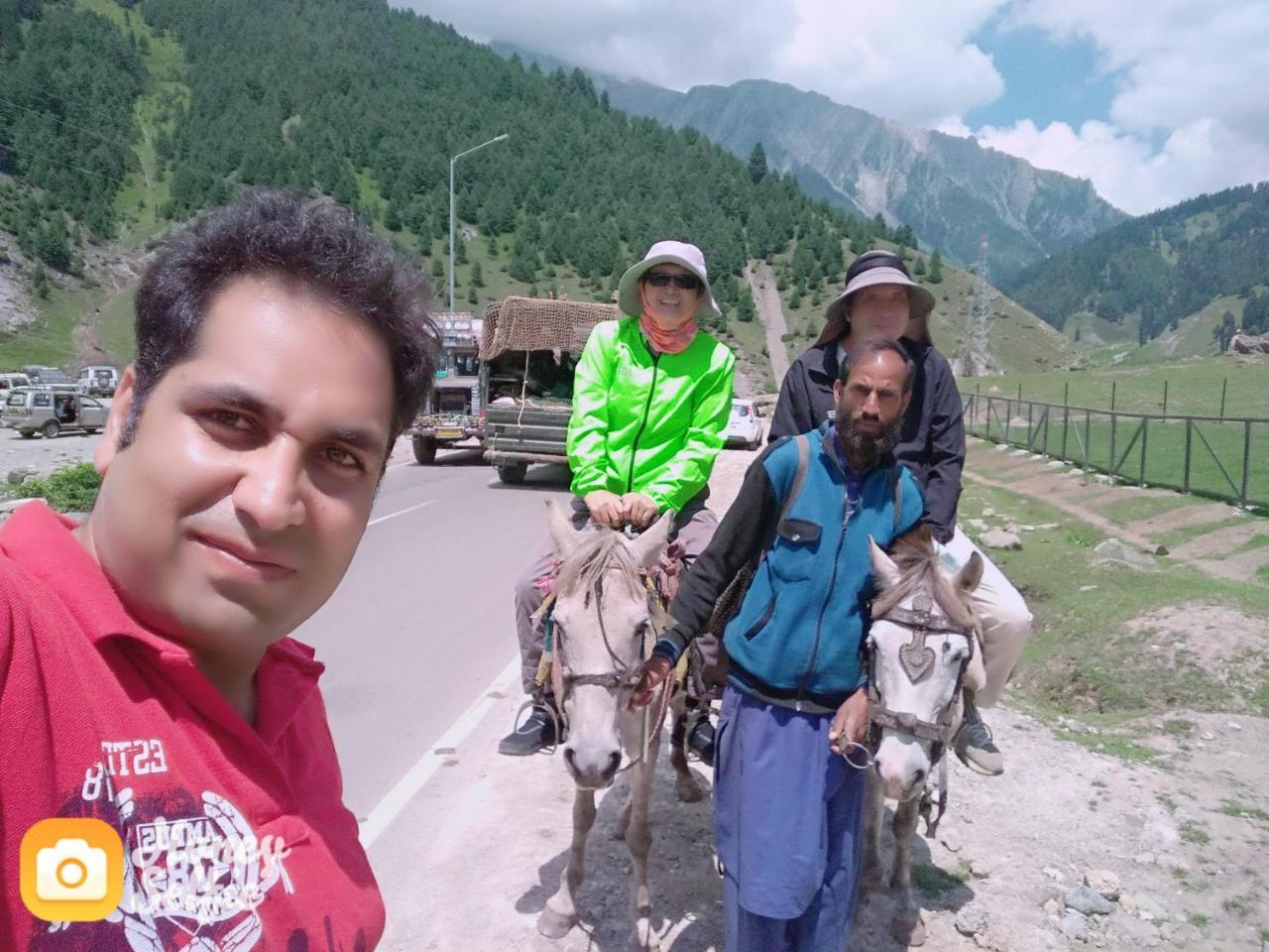 Homestay Shamus Javed Srinagar (Jammu and Kashmir)