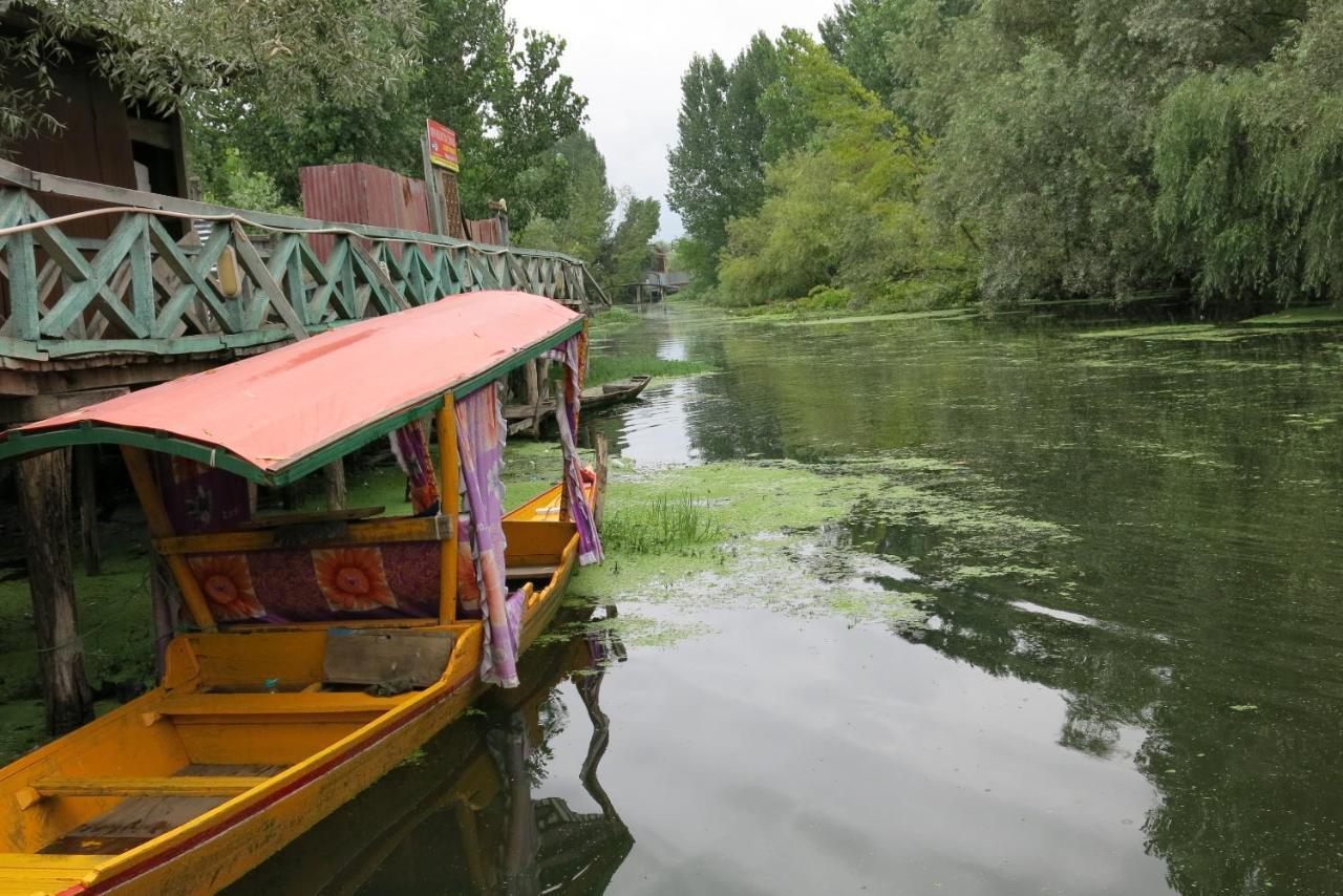Shamus Javed Homestay Srinagar (Jammu and Kashmir)