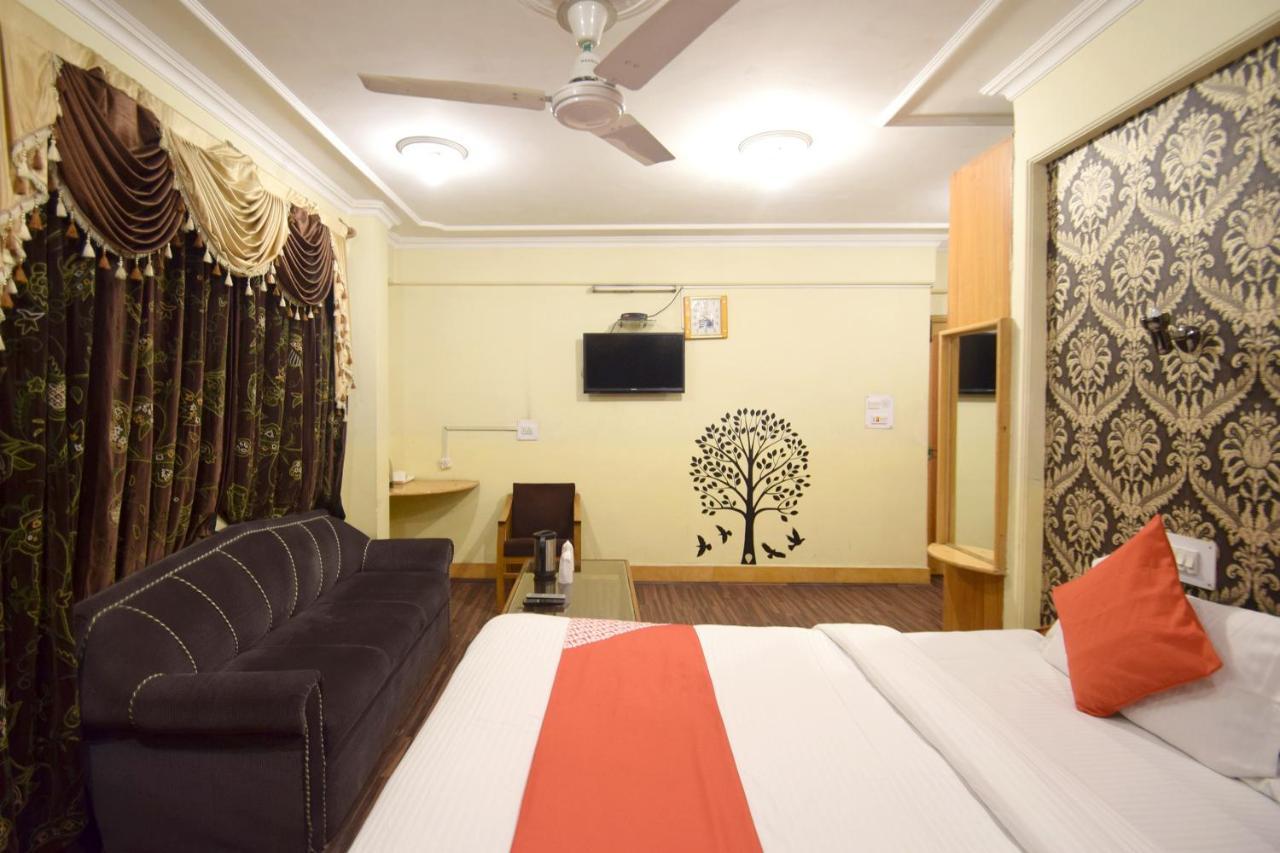 Oyo 4694 Plaza Hotel Srinagar (Jammu and Kashmir)