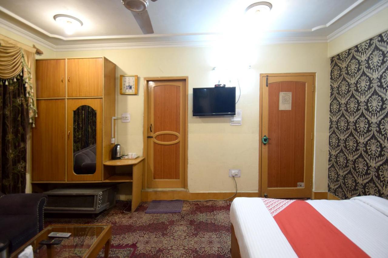 Oyo 4694 Plaza Hotel 3*