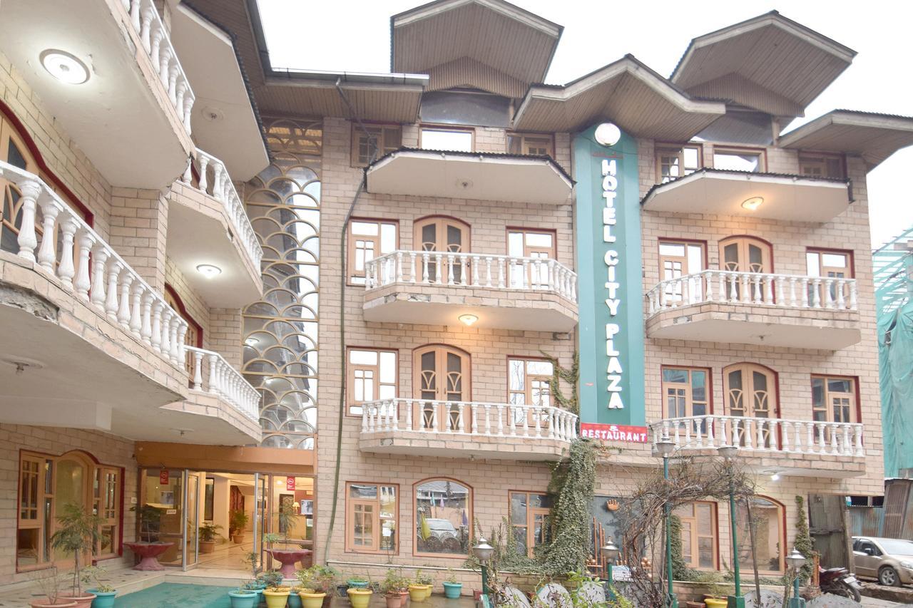 Oyo 4694 Plaza Hotel Srinagar (Jammu and Kashmir)
