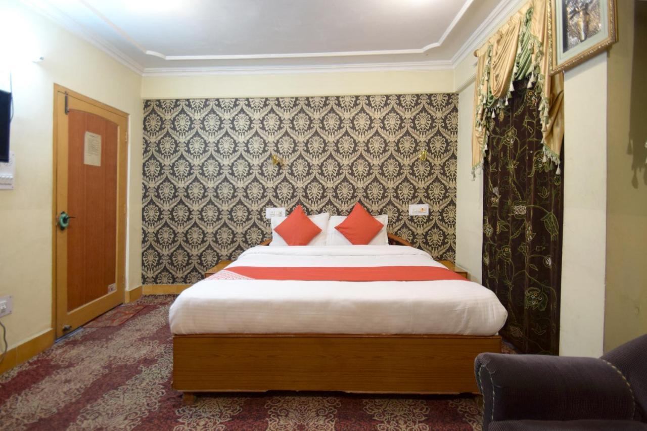 Oyo 4694 Plaza Hotel