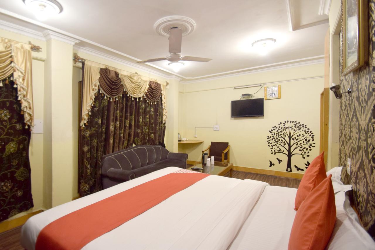 Oyo 4694 Plaza 3* Srinagar (Jammu and Kashmir)