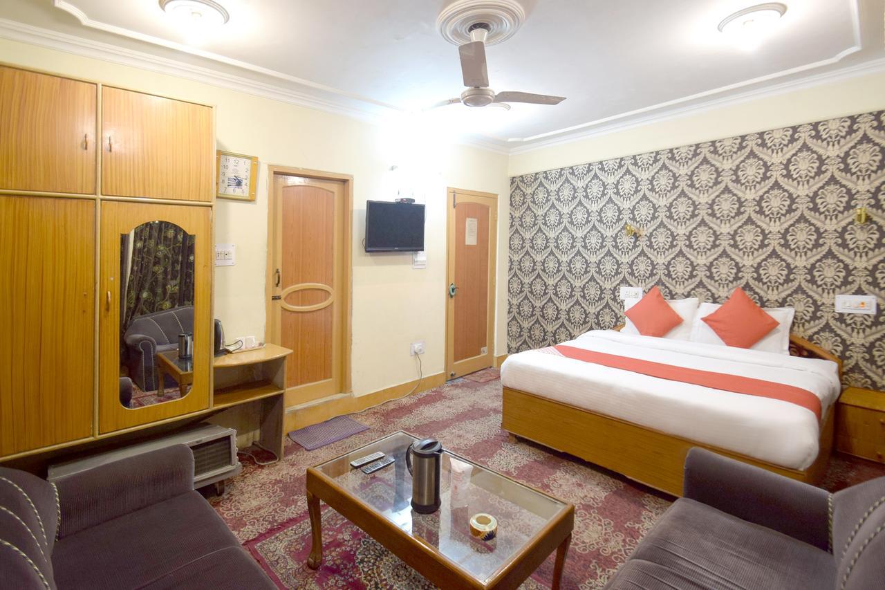 Oyo 4694 Plaza 3* Srinagar (Jammu and Kashmir)