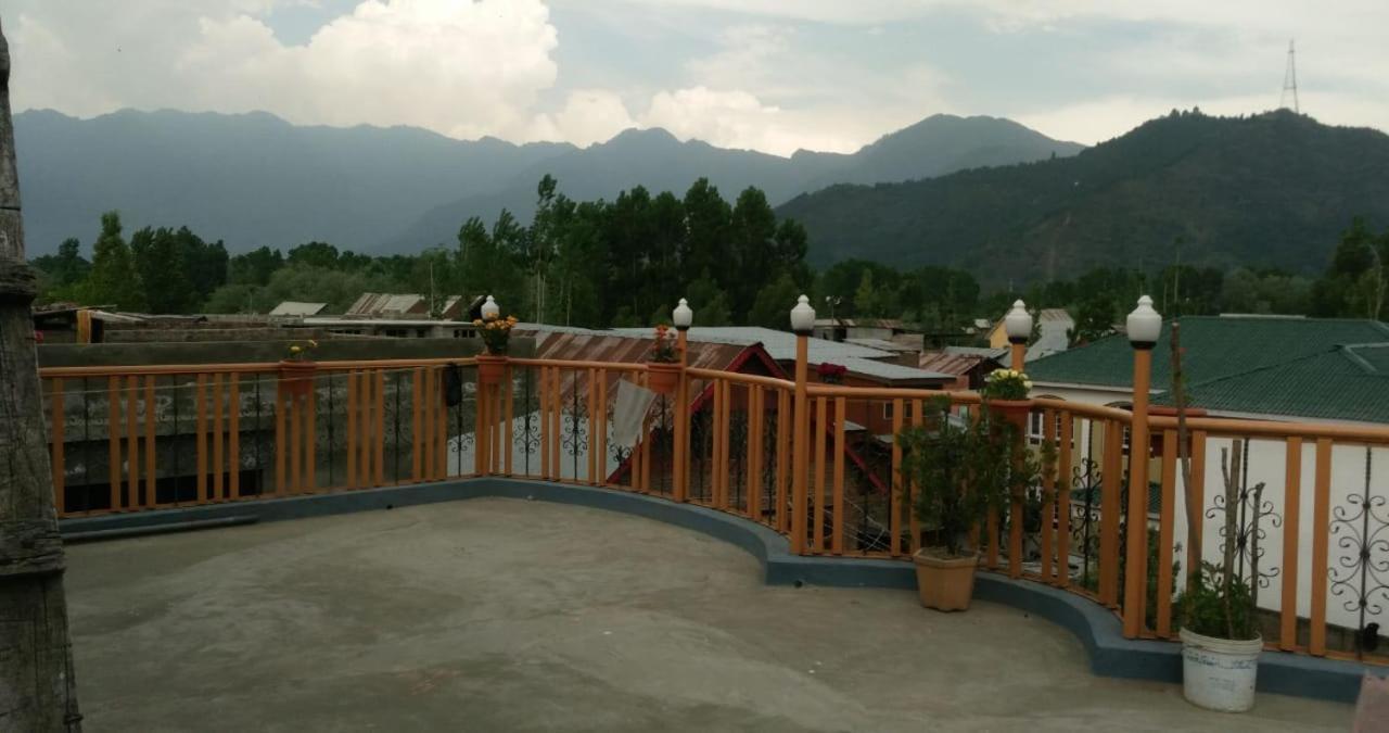 Guest house My Srinagar (Jammu and Kashmir)