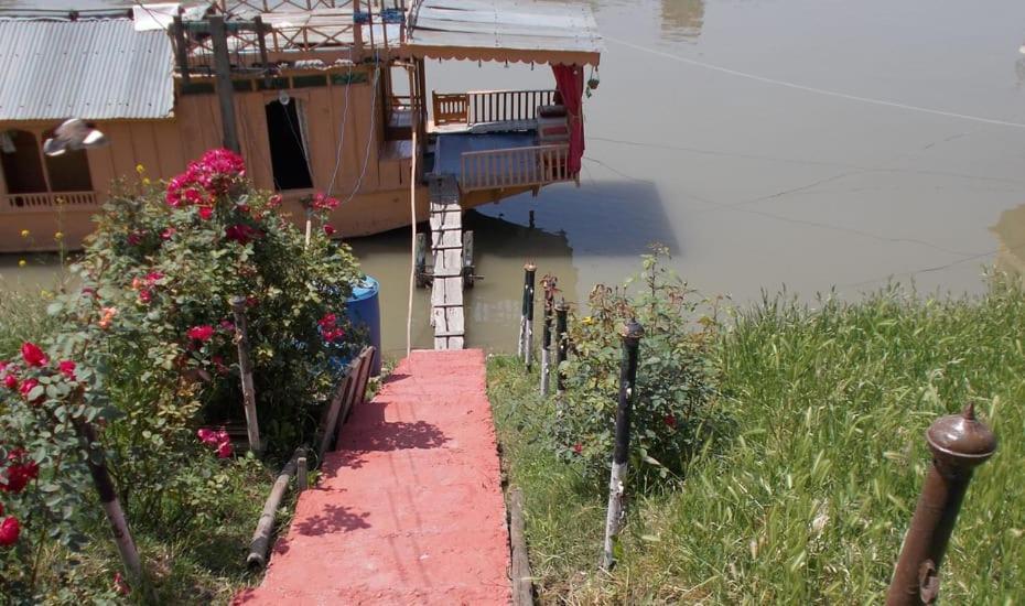 Matchless Houseboats Srinagar (Jammu and Kashmir)