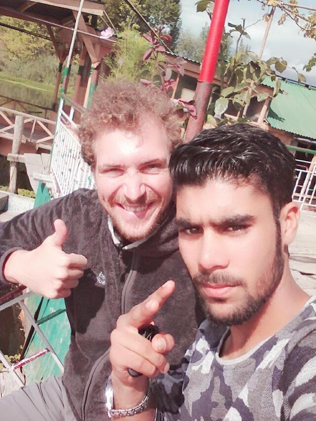 House Boat-pana Four In Kashmir Botel Srinagar (Jammu and Kashmir)
