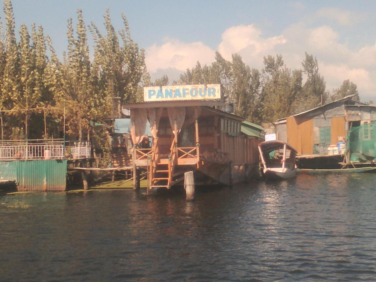 House Boat-pana Four In Kashmir Srinagar (Jammu and Kashmir)