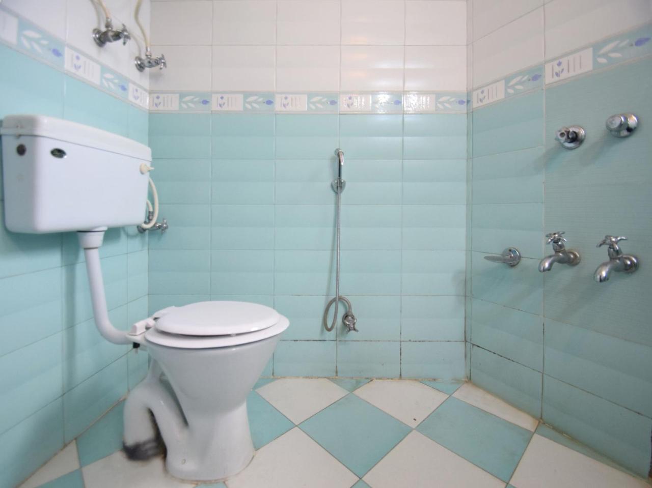 Hotel Oyo 4642 Nishat View 3*