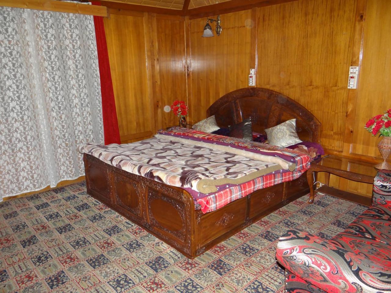 Goona Palace Houseboats Botel Srinagar (Jammu and Kashmir)