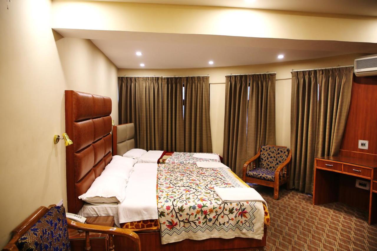 Centre Point 3* Srinagar (Jammu and Kashmir)