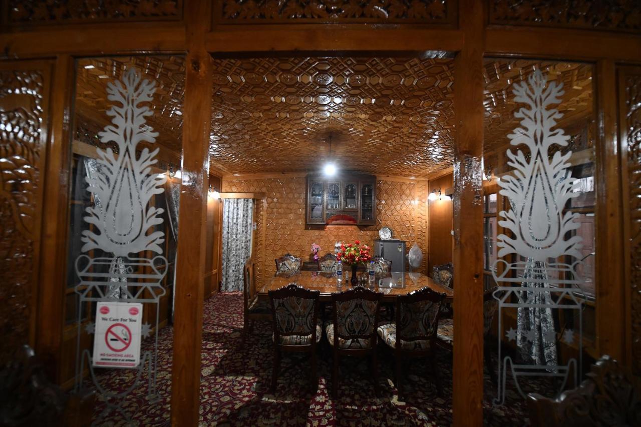 Goona Palace Houseboats Srinagar (Jammu and Kashmir)