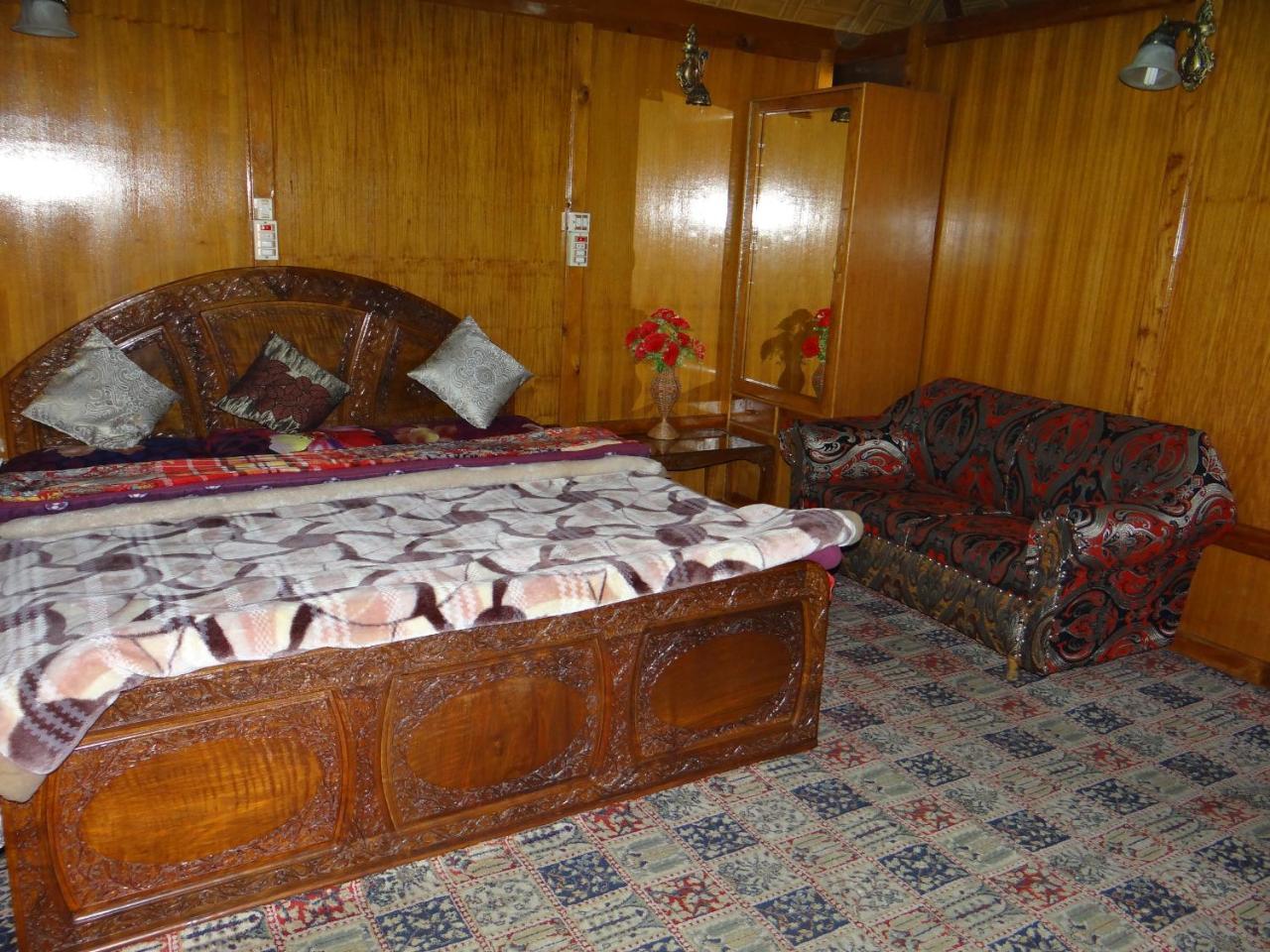 Goona Palace Houseboats Botel Srinagar (Jammu and Kashmir)