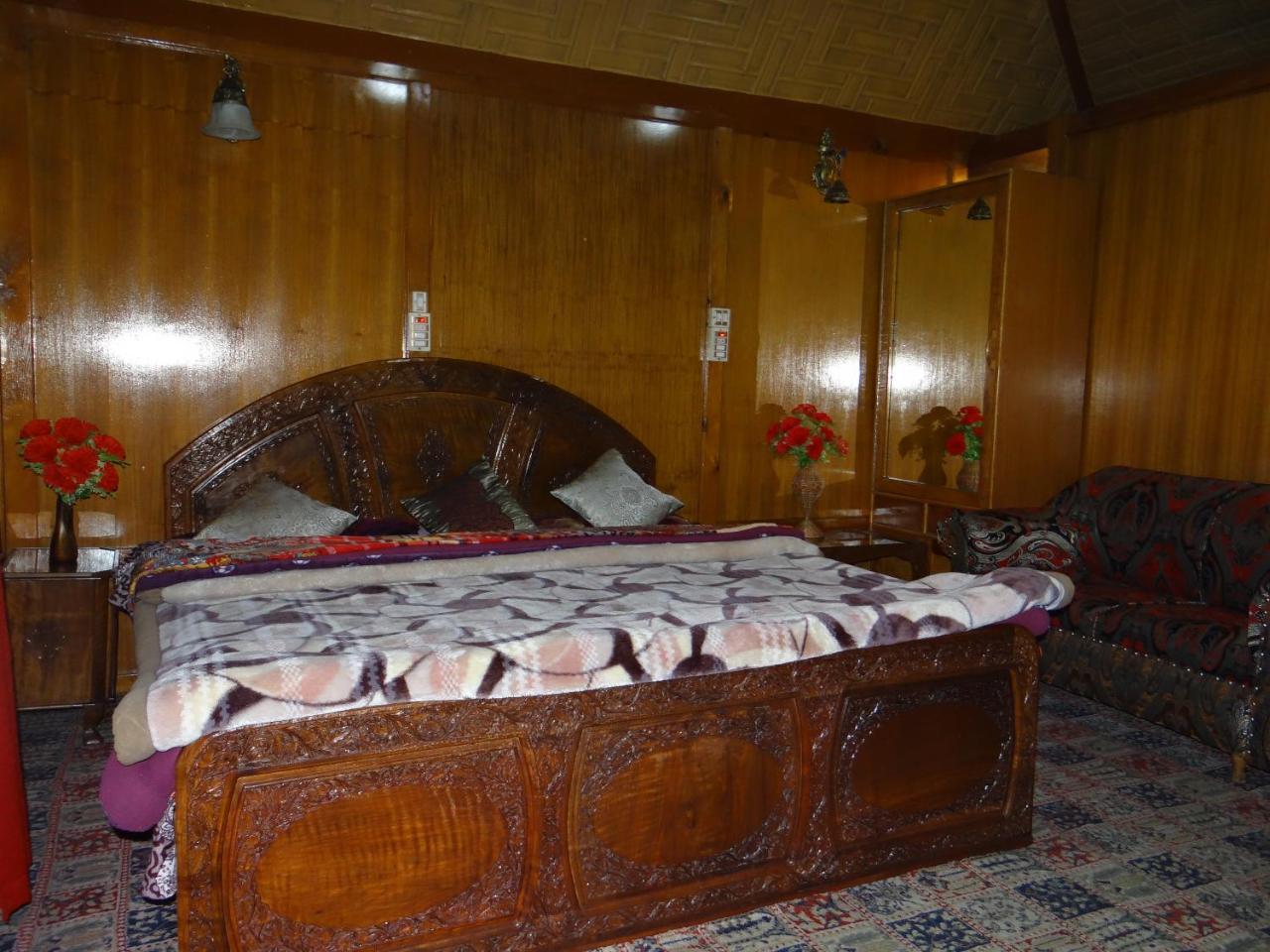 Goona Palace Houseboats 4*