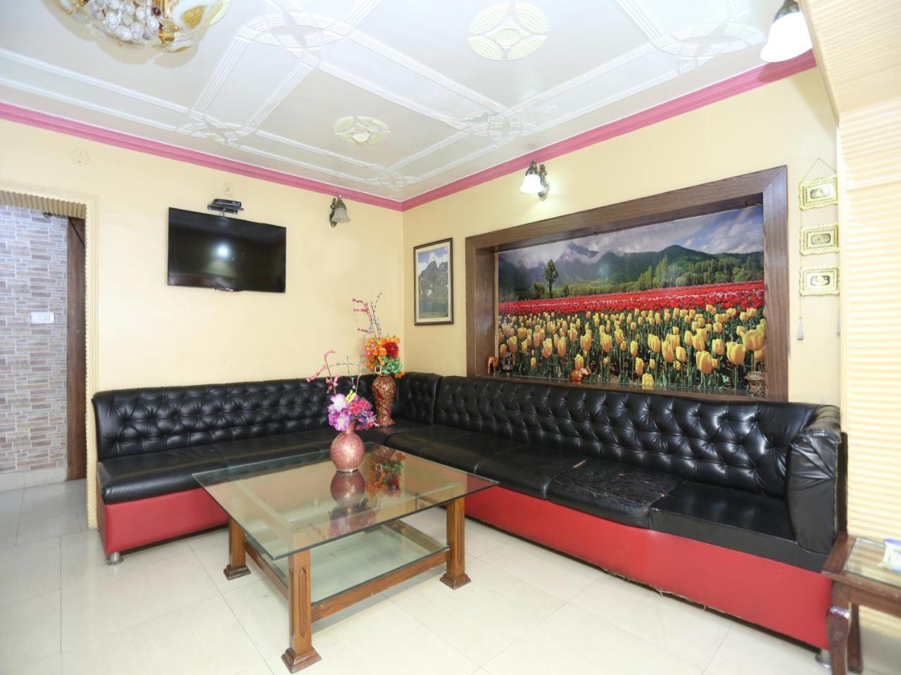 Oyo 4529 Star Of Kashmir Bed & Breakfast 3*