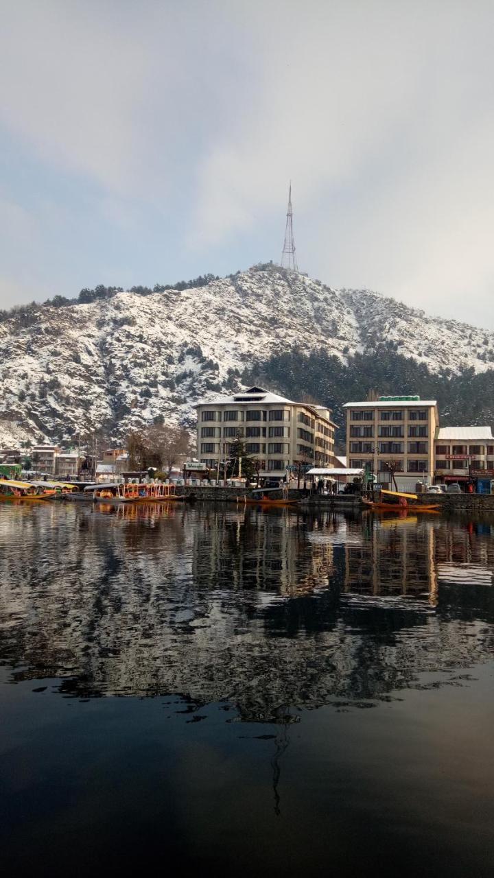Botel House Boat New Pala Palace 3*