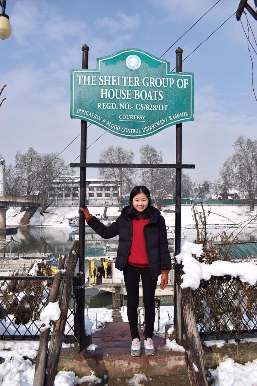 Botel The Shelter Group Of Houseboats & Tour Organiser Srinagar (Jammu and Kashmir)