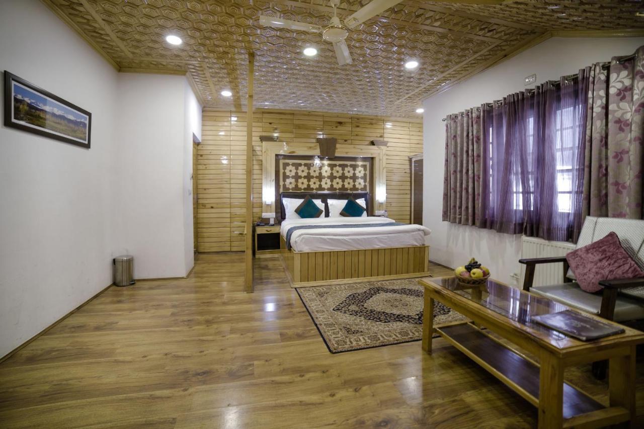 Royal Comfort Regency Hotel Srinagar (Jammu and Kashmir)