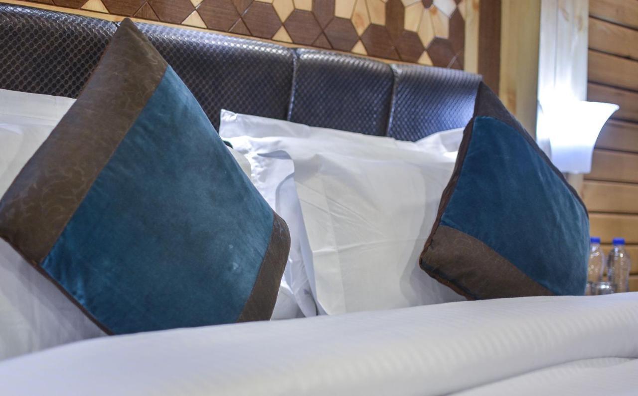 Royal Comfort Regency Hotel