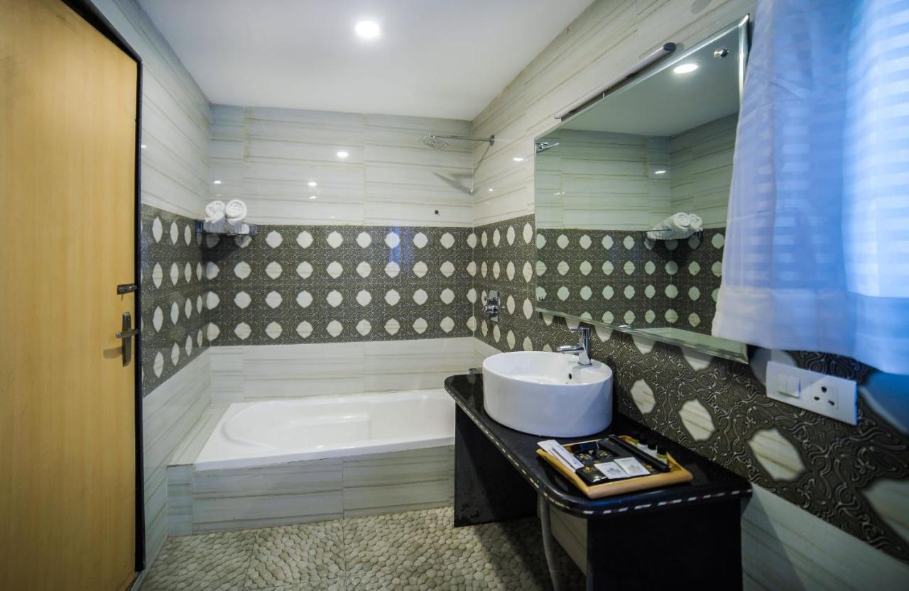 Hotel Royal Comfort Regency 3*