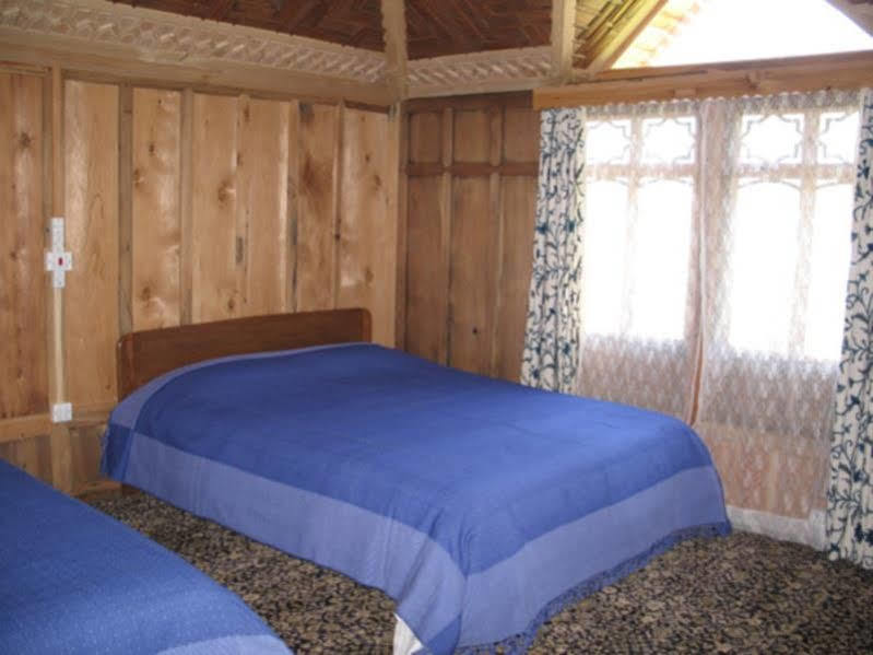Hotel Fantasia Houseboats