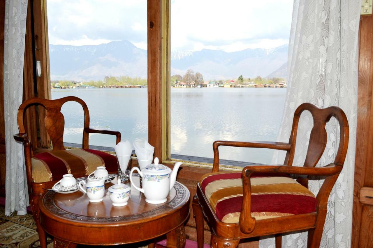 Peacock Houseboats Hotel Srinagar (Jammu and Kashmir)