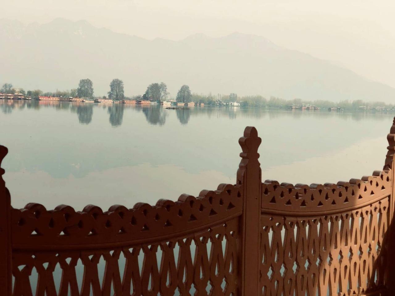Botel Monarch Group Of Houseboats Srinagar (Jammu and Kashmir)