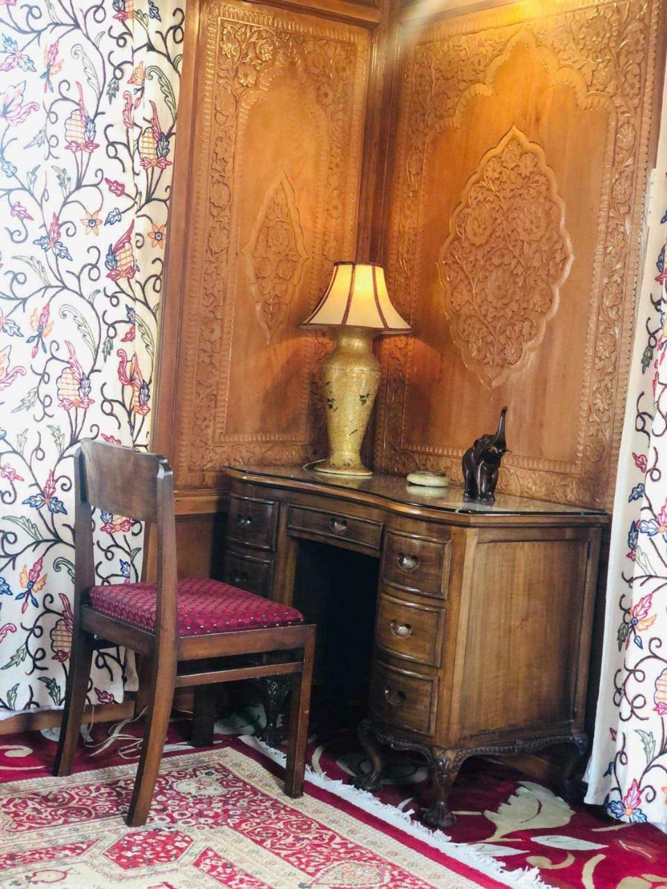 Botel Monarch Group Of Houseboats Srinagar (Jammu and Kashmir)
