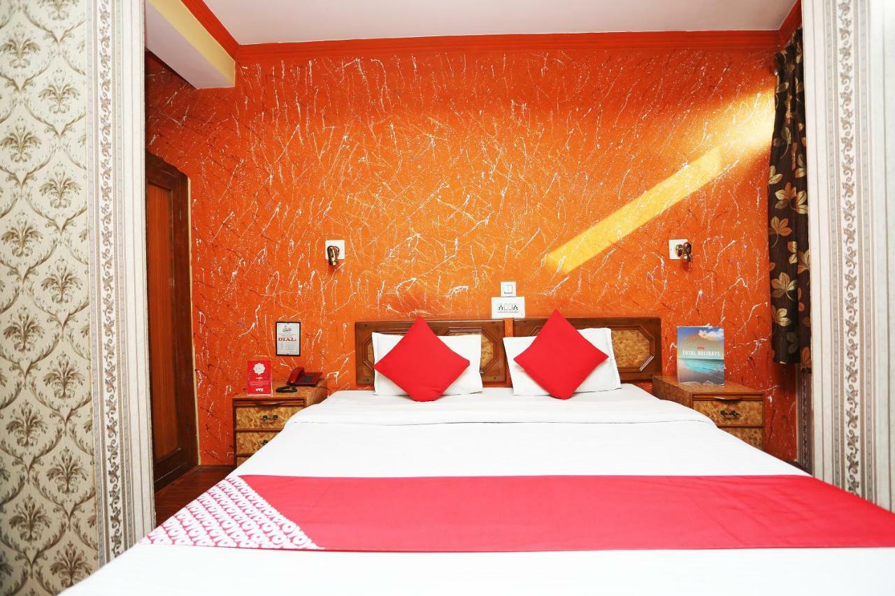 Hotel Oyo 24966 Grand & Restaurant
