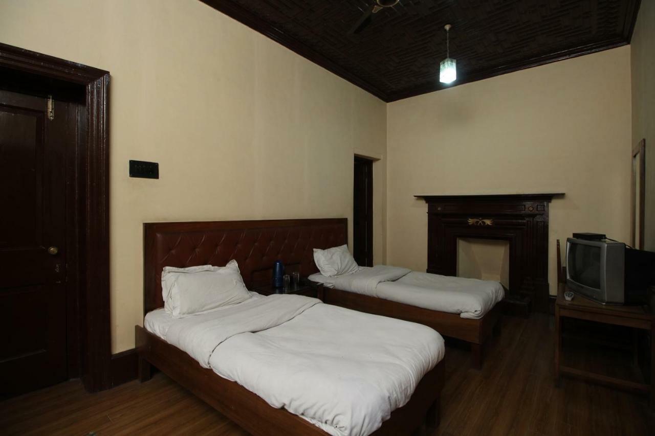 Hotel Oyo 30650 Akbar Residency 3*